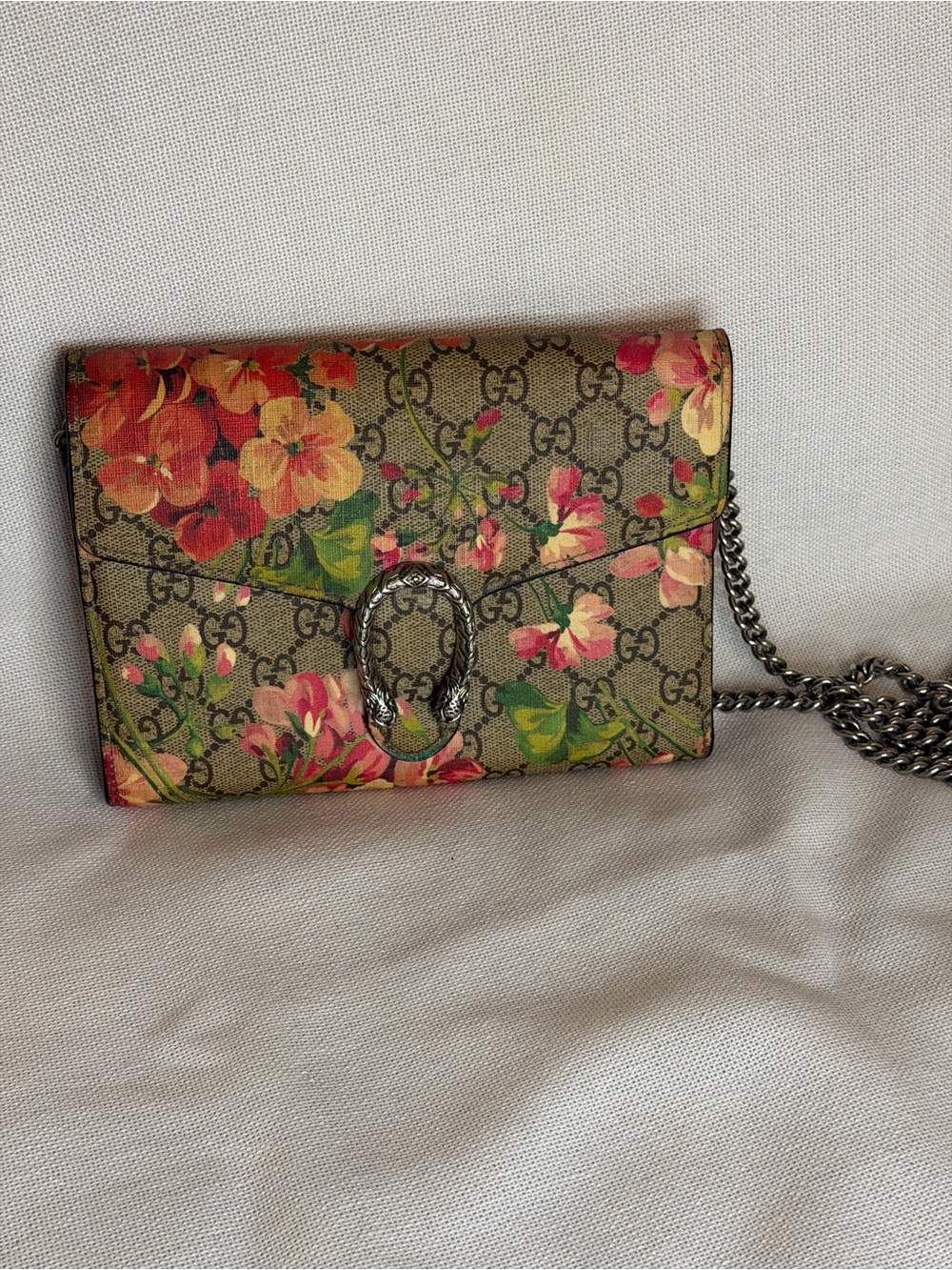 Gucci GG Supreme Blooms Dionysus chain wallet